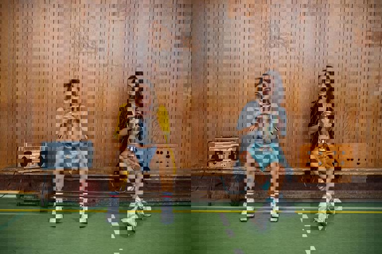 Veteran Basketball Coach Announces Retirement After Decades of Championships